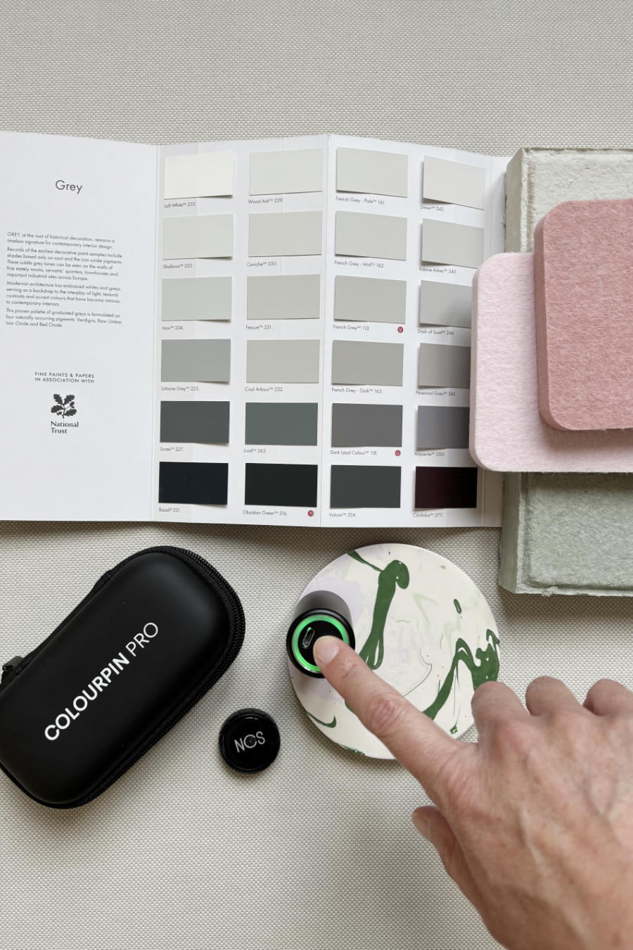 Materialmuster und Farbleser